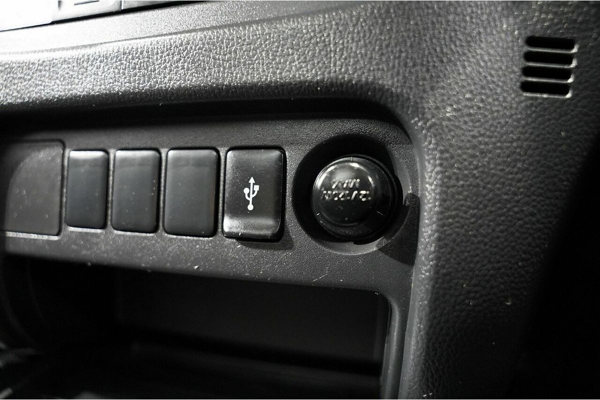 2020 Mitsubishi Triton GLX MR 4X4