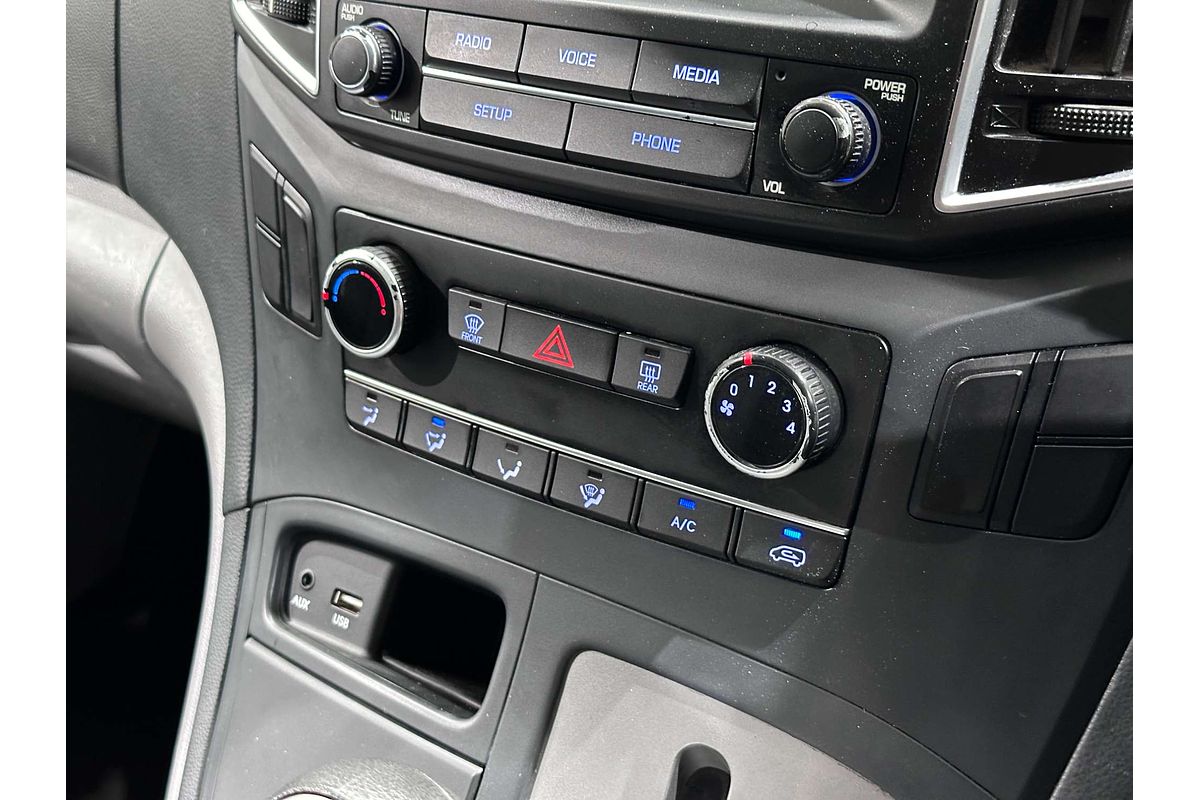 2017 Hyundai iLoad  TQ3-V Series II