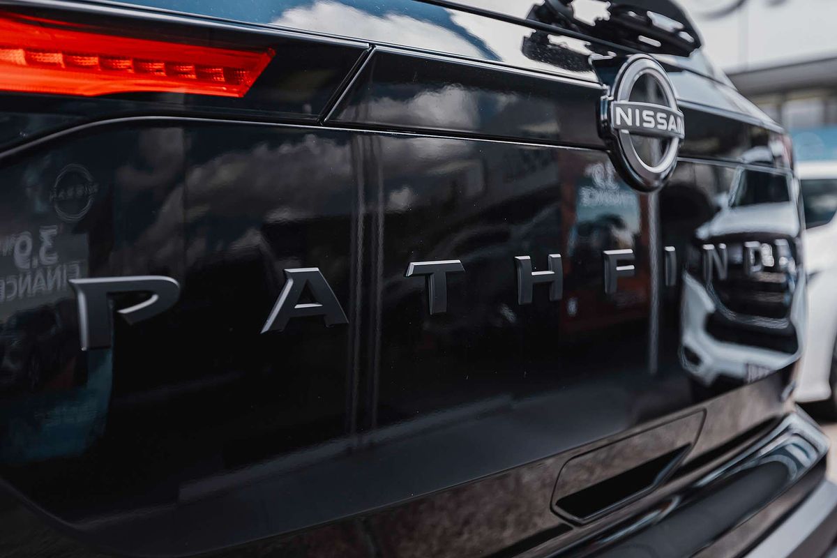 2024 Nissan Pathfinder Ti R53