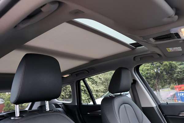 2017 BMW X1 sDrive18d F48