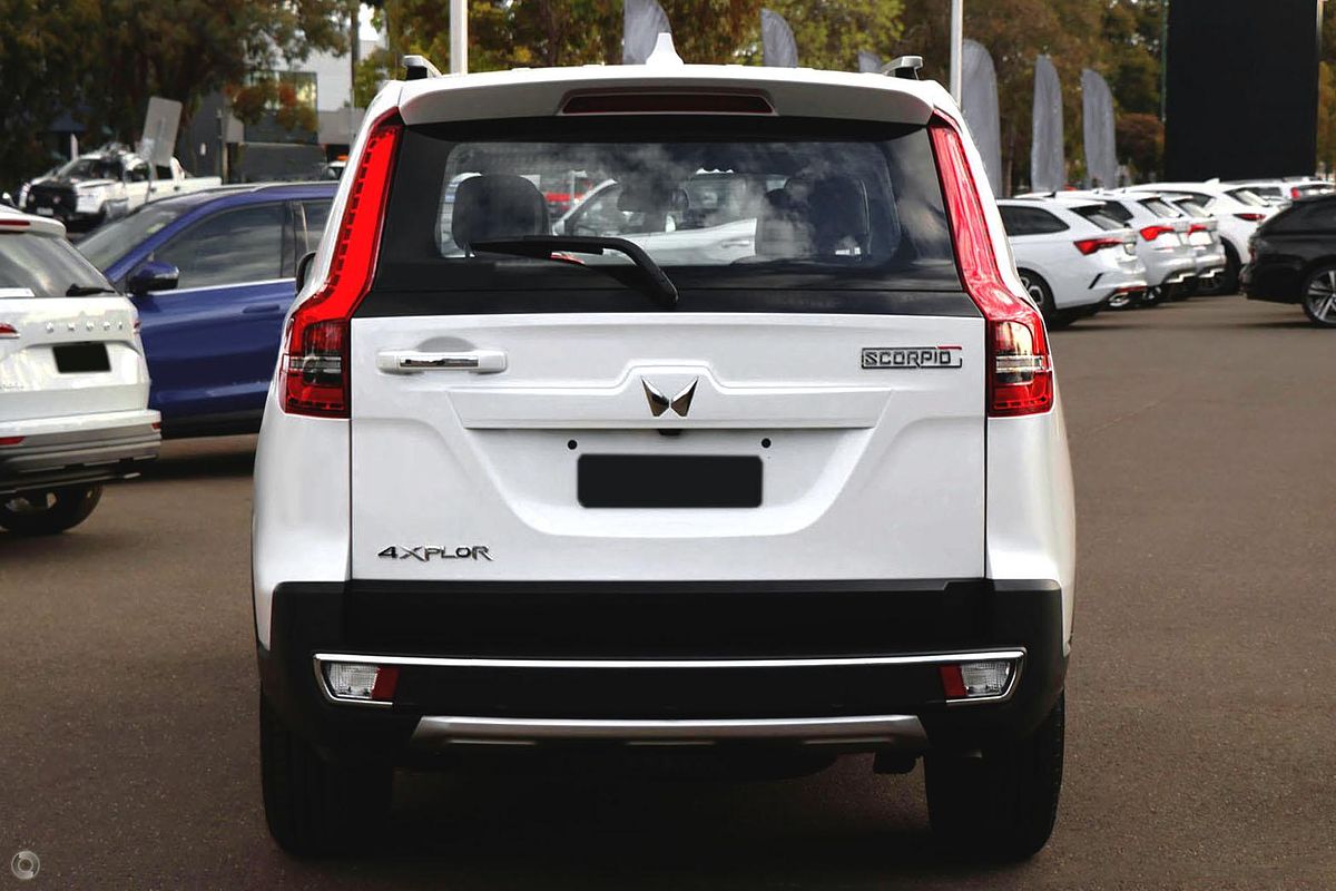 2023 Mahindra Scorpio Z8