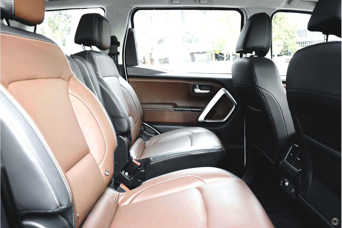 2023 Mahindra Scorpio Z8