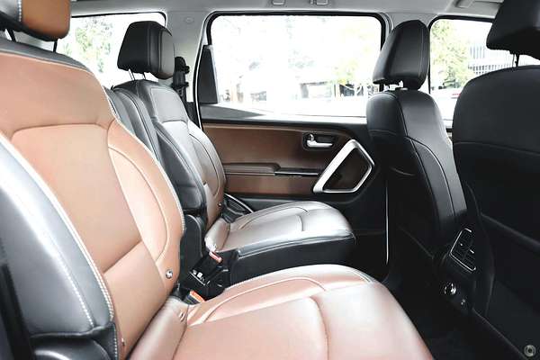 2023 Mahindra Scorpio Z8