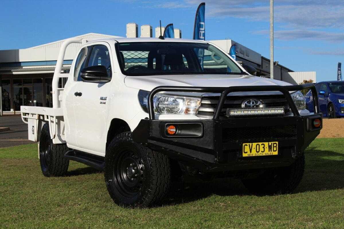 2018 Toyota HILUX SR GUN126R