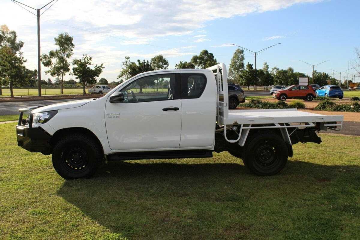 2018 Toyota HILUX SR GUN126R