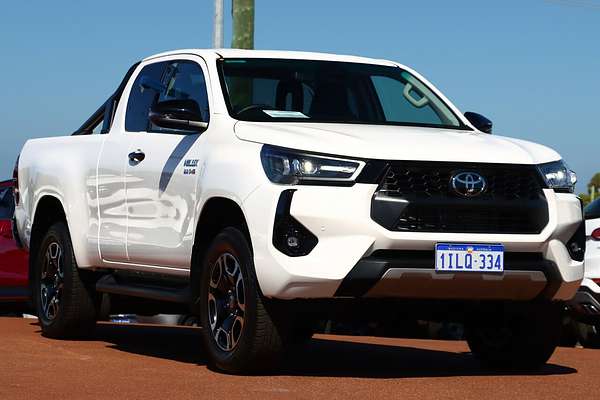 2024 Toyota Hilux SR5 GUN126R 4X4