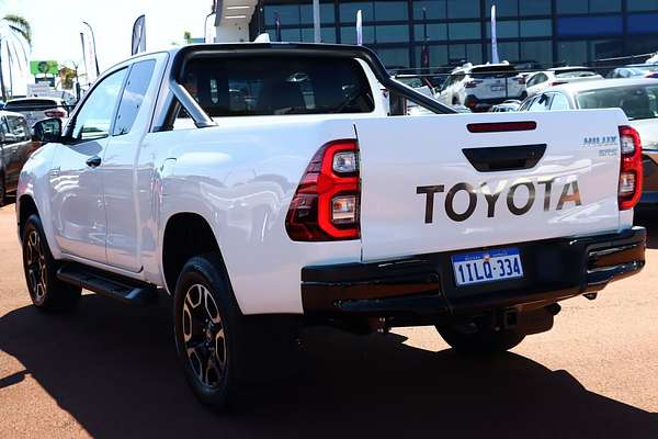 2024 Toyota Hilux SR5 GUN126R 4X4