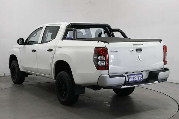 2021 Mitsubishi Triton GLX MR 4X4