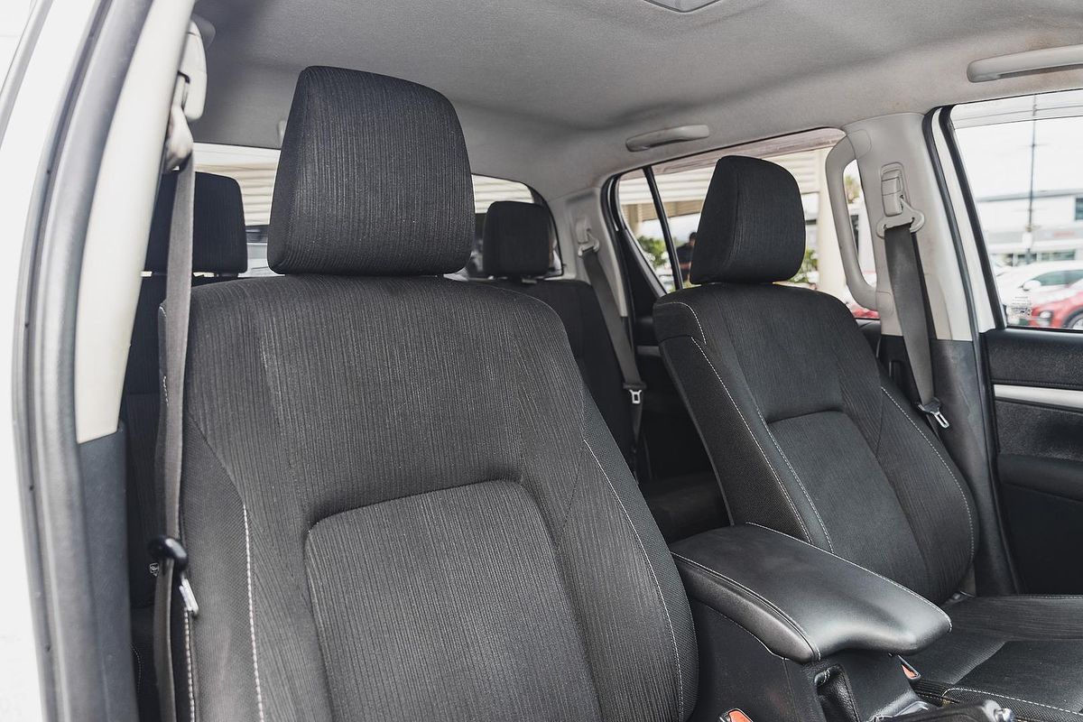 2020 Toyota Hilux SR5 GUN126R 4X4