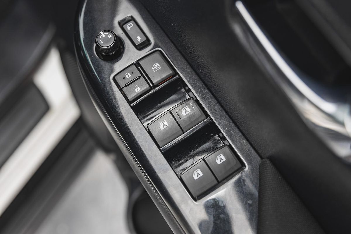 2020 Toyota Hilux SR5 GUN126R 4X4