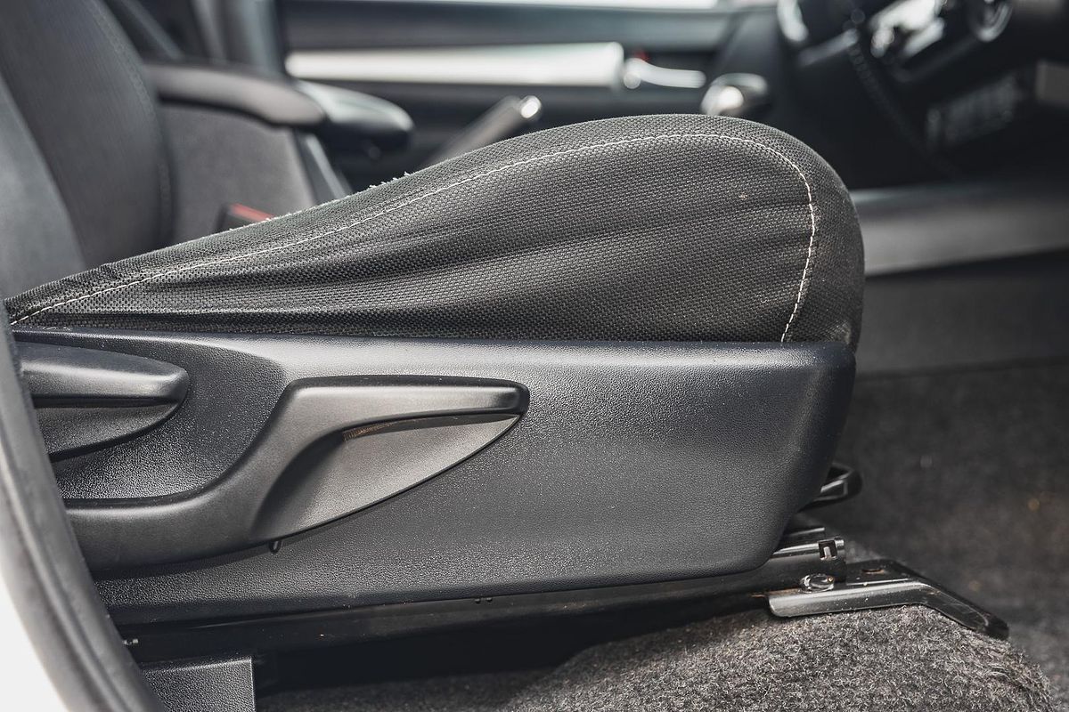 2020 Toyota Hilux SR5 GUN126R 4X4