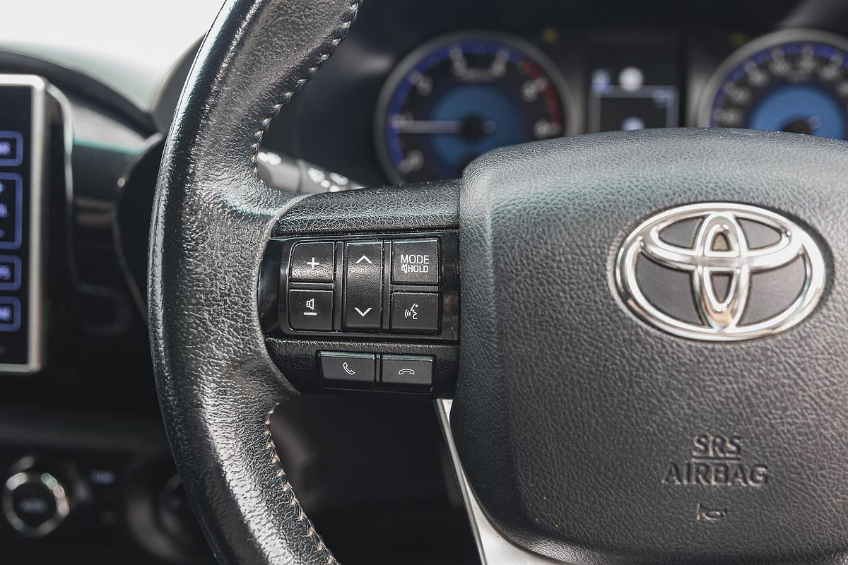 2020 Toyota Hilux SR5 GUN126R 4X4