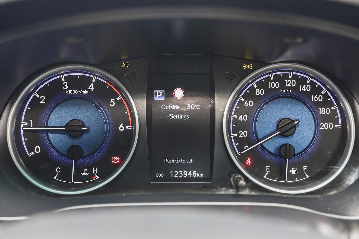 2020 Toyota Hilux SR5 GUN126R 4X4