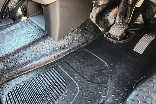 2024 LDV Deliver 9 LWB