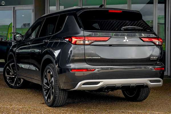 2024 Mitsubishi Outlander PHEV Exceed Tourer ZM