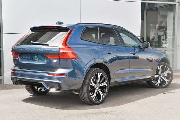 2023 Volvo XC60 Recharge Ultimate T8 Plug-In Hybrid