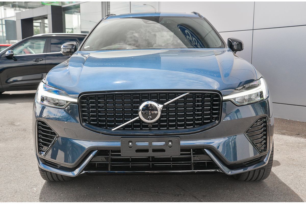 2023 Volvo XC60 Recharge Ultimate T8 Plug-In Hybrid