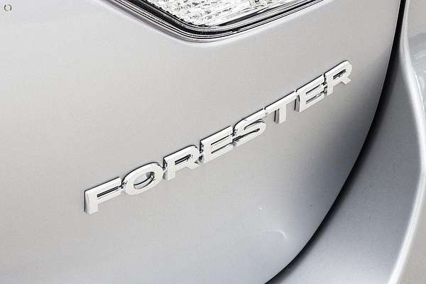 2024 Subaru Forester 2.5i-S S5