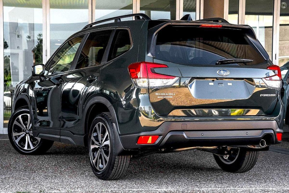 2024 Subaru Forester 2.5i Premium S5