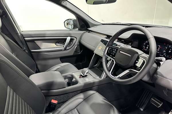 2025 Land Rover Discovery Sport P250 Dynamic SE L550