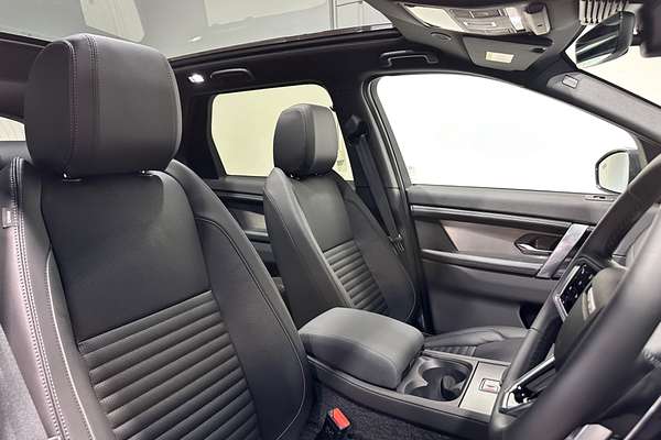 2025 Land Rover Discovery Sport P250 Dynamic SE L550