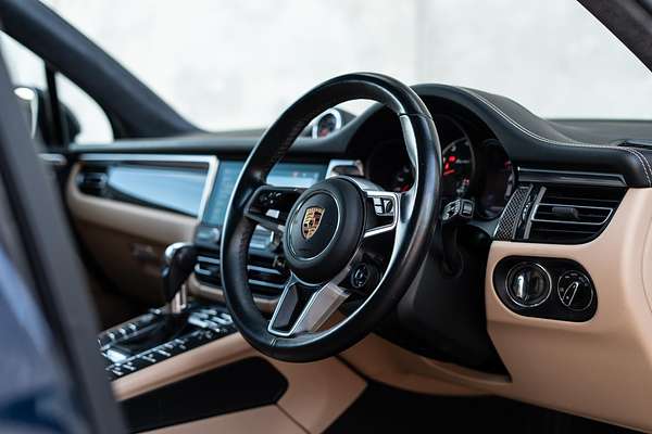 2020 Porsche Macan Turbo 95B