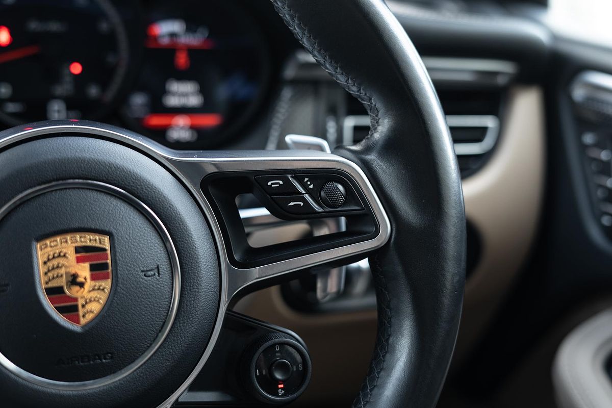 2020 Porsche Macan Turbo 95B