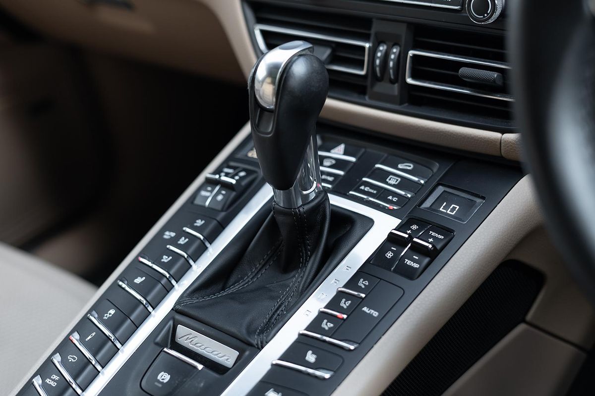 2020 Porsche Macan Turbo 95B