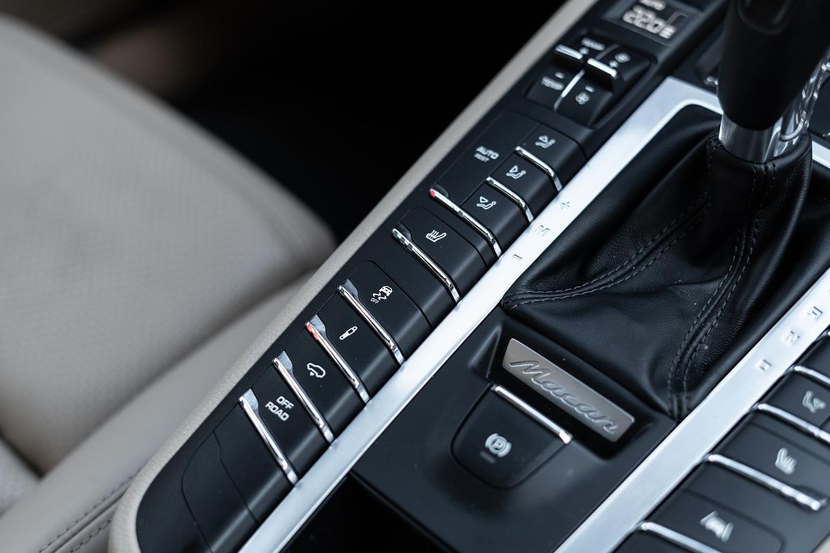 2020 Porsche Macan Turbo 95B