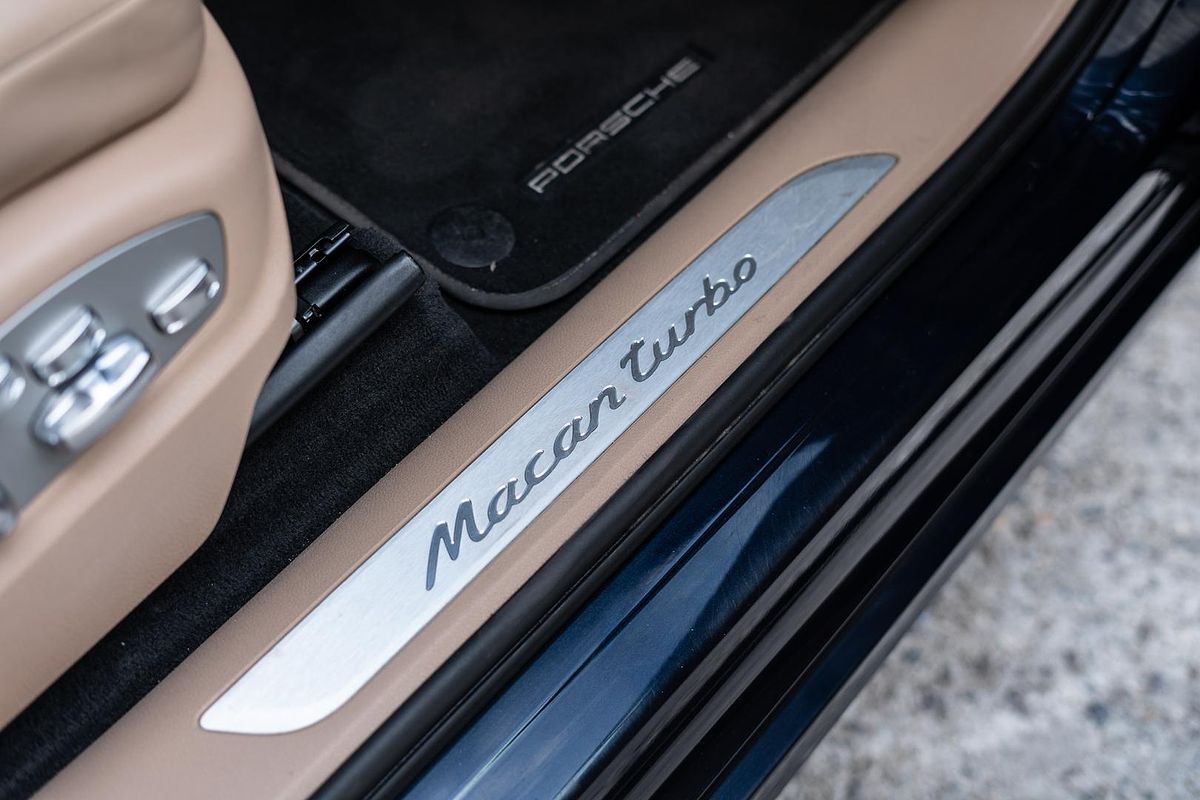 2020 Porsche Macan Turbo 95B