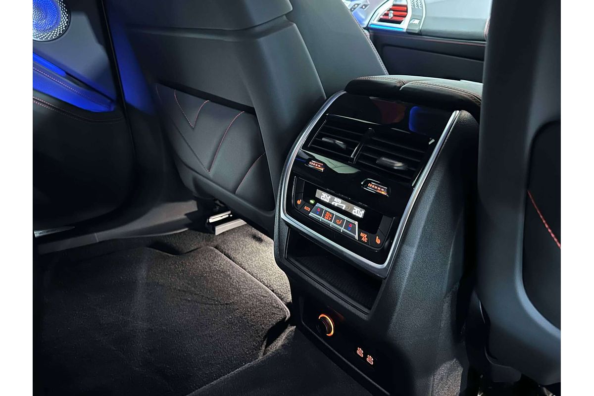 2023 BMW XM Label G09