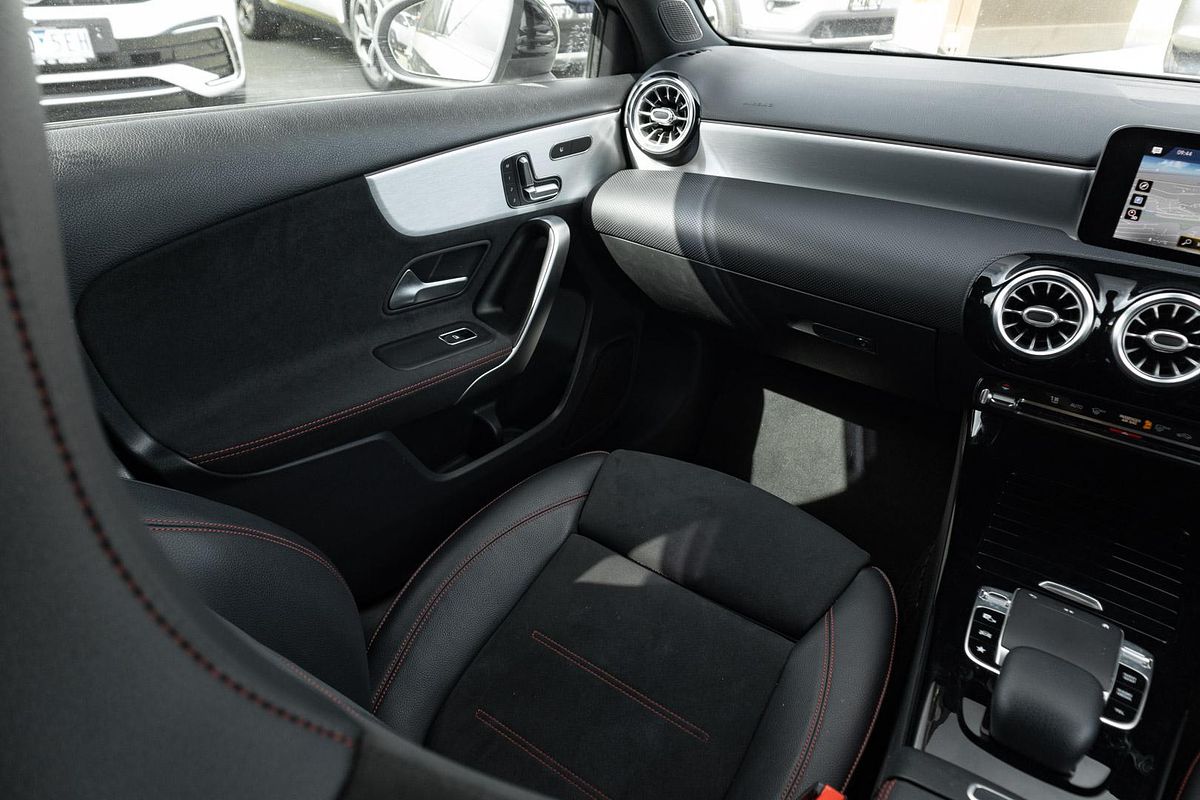 2019 Mercedes-Benz A-Class A250 W177