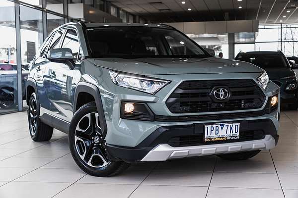 2019 Toyota RAV4 Edge AXAA54R