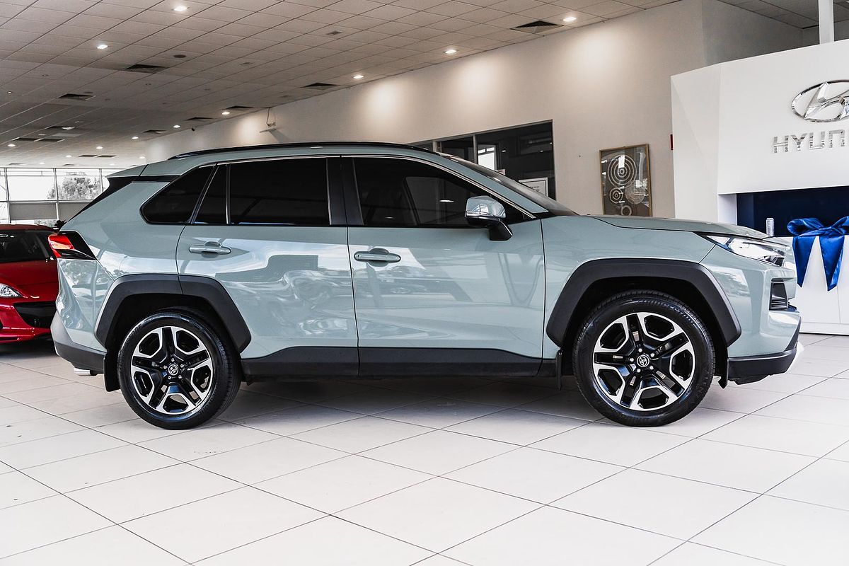 2019 Toyota RAV4 Edge AXAA54R