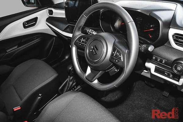 2025 Suzuki Swift Hybrid Plus UZ