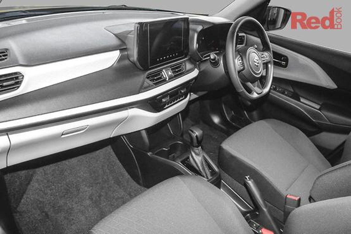 2025 Suzuki Swift Hybrid Plus UZ