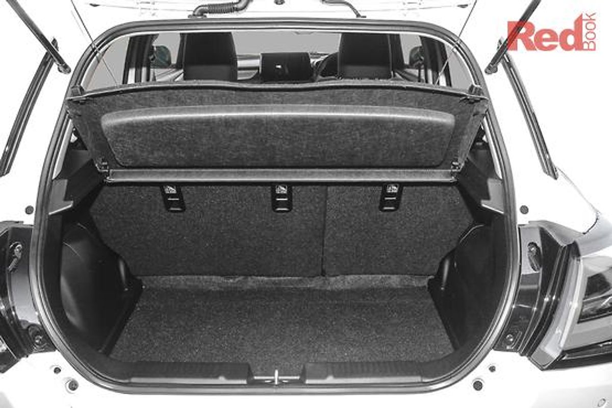 2025 Suzuki Swift Hybrid Plus UZ