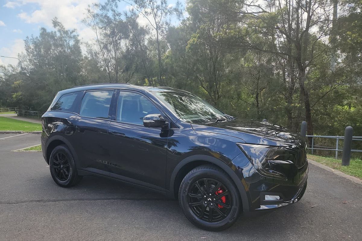 2024 Mahindra XUV700 AX7L Black Edition