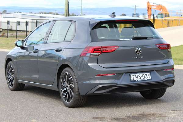 2024 Volkswagen Golf 110TSI Life 8