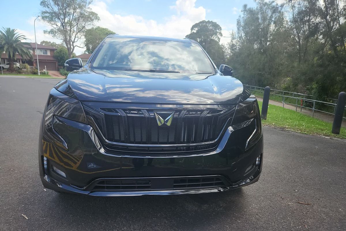 2024 Mahindra XUV700 AX7L Black Edition