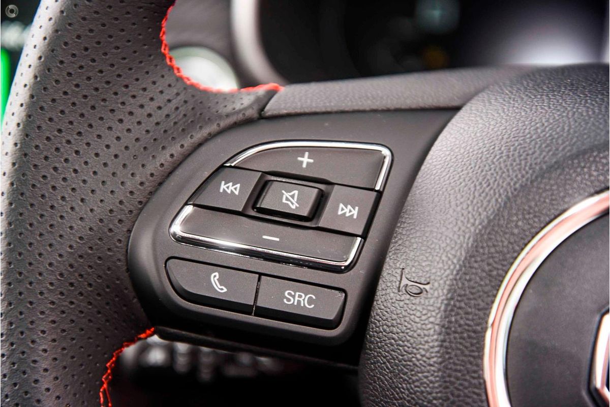 2024 MG ZST Essence 2WD