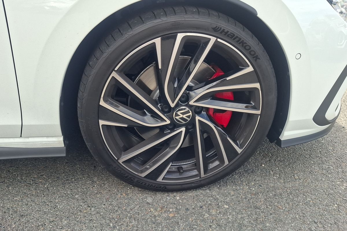 2024 Volkswagen Golf GTI 8