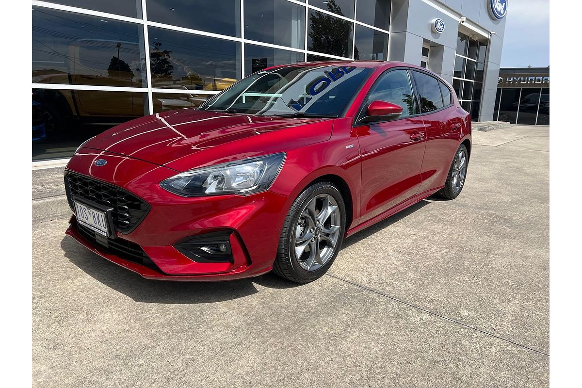 2018 Ford Focus ST-Line SA