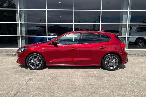 2018 Ford Focus ST-Line SA