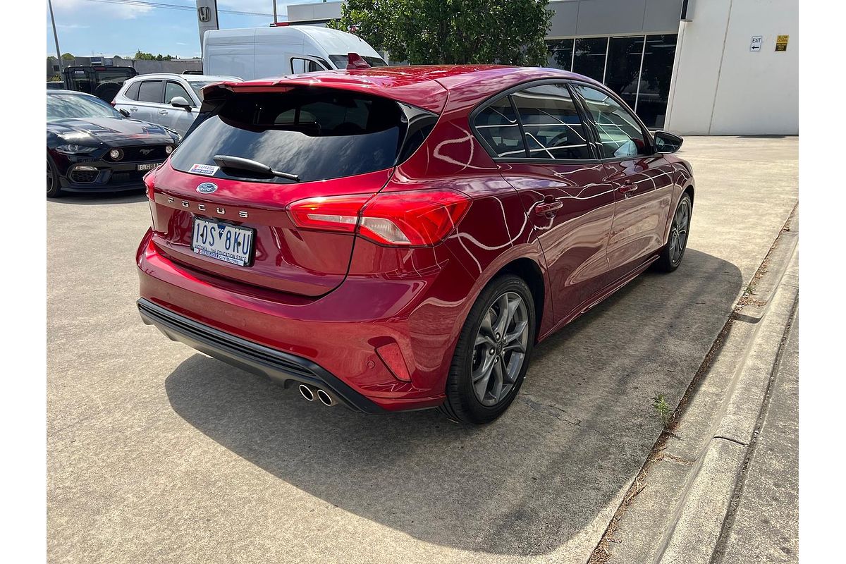 2018 Ford Focus ST-Line SA