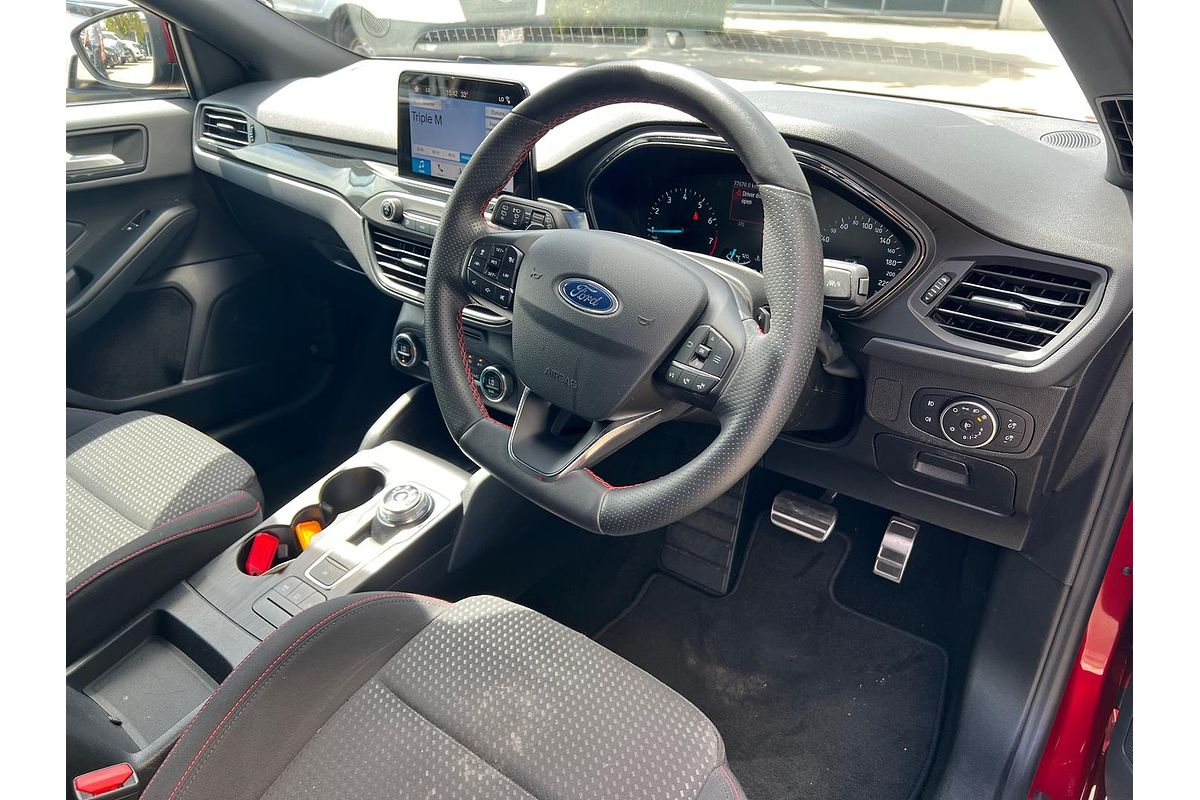 2018 Ford Focus ST-Line SA