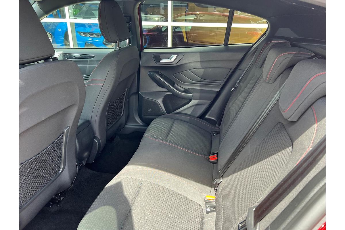 2018 Ford Focus ST-Line SA