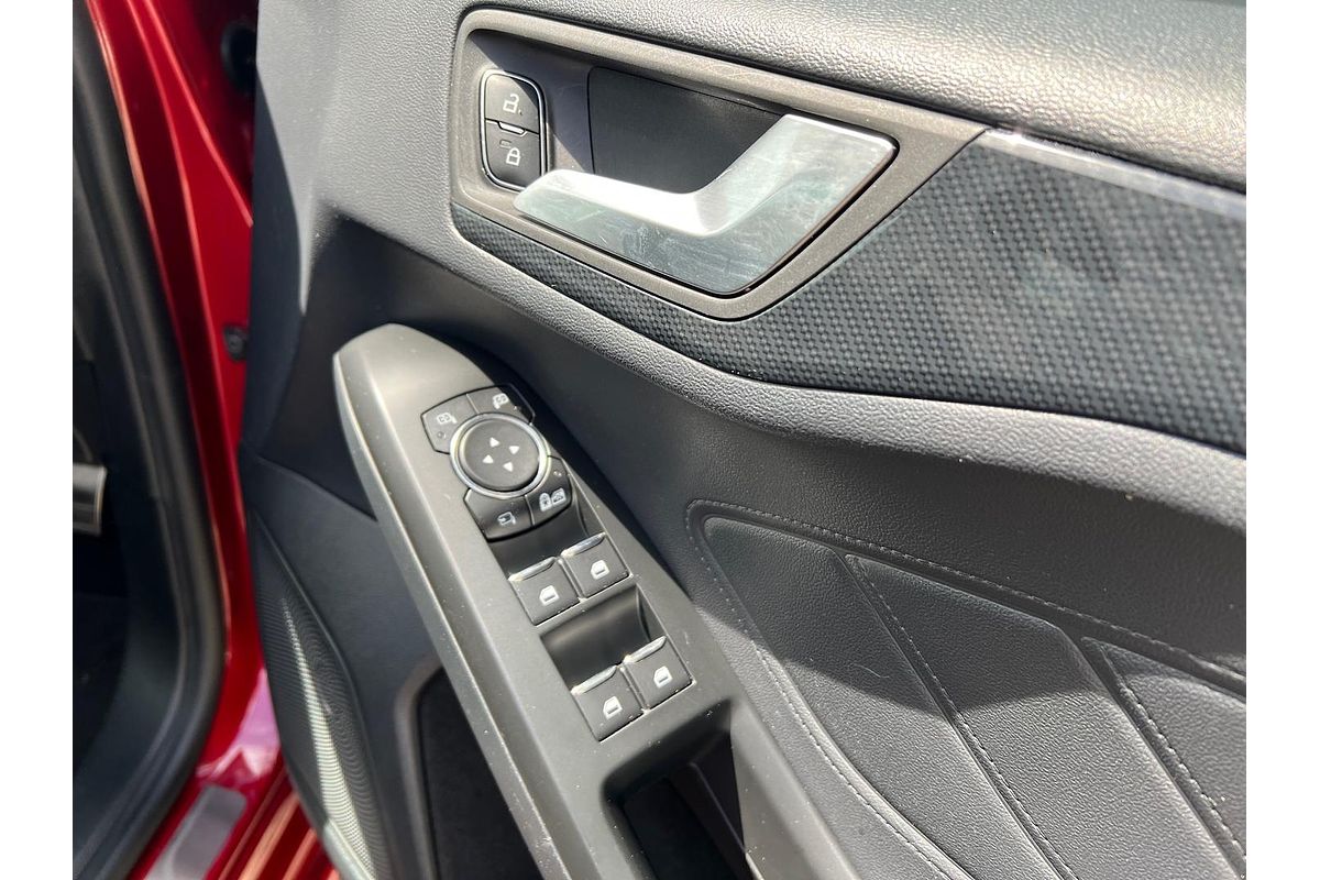2018 Ford Focus ST-Line SA