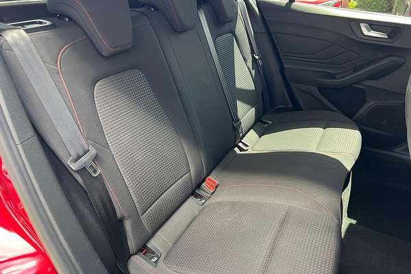 2018 Ford Focus ST-Line SA
