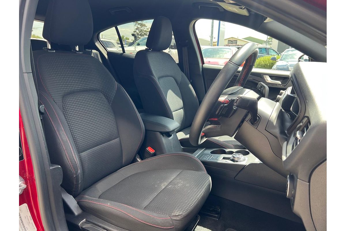 2018 Ford Focus ST-Line SA